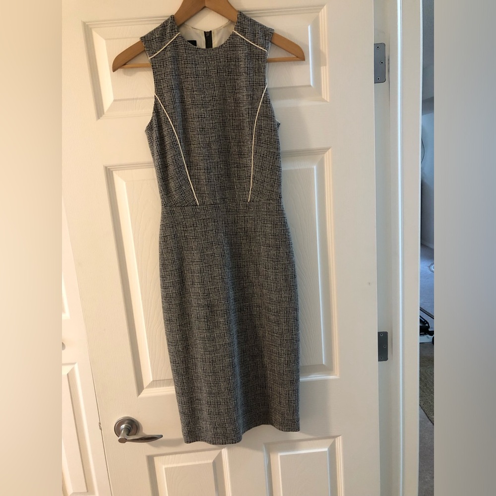 Sleeveless Grey Tweed Sheath Dress with Contrast Piping